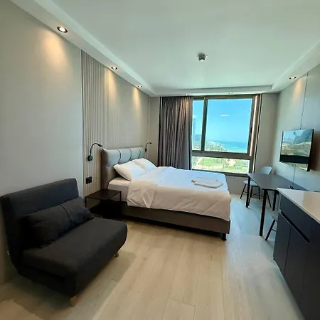 C Tower Apartments Netanya Exterior photo