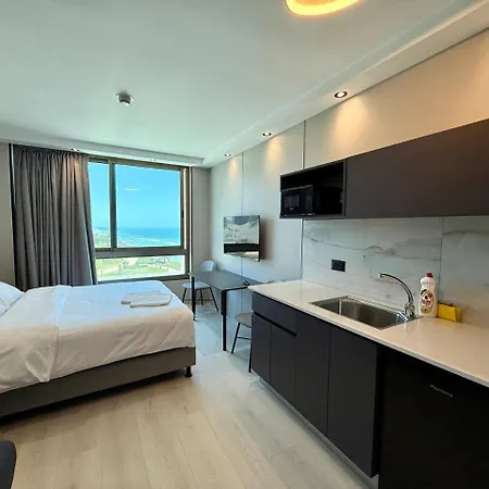 C Tower Apartments Netanya Exterior photo