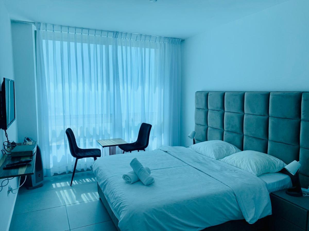Apartment C Tower *