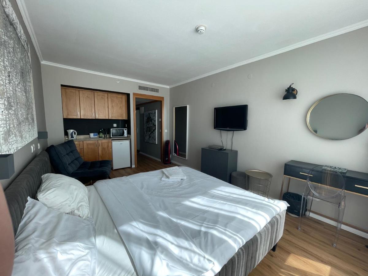 Apartment C Tower *