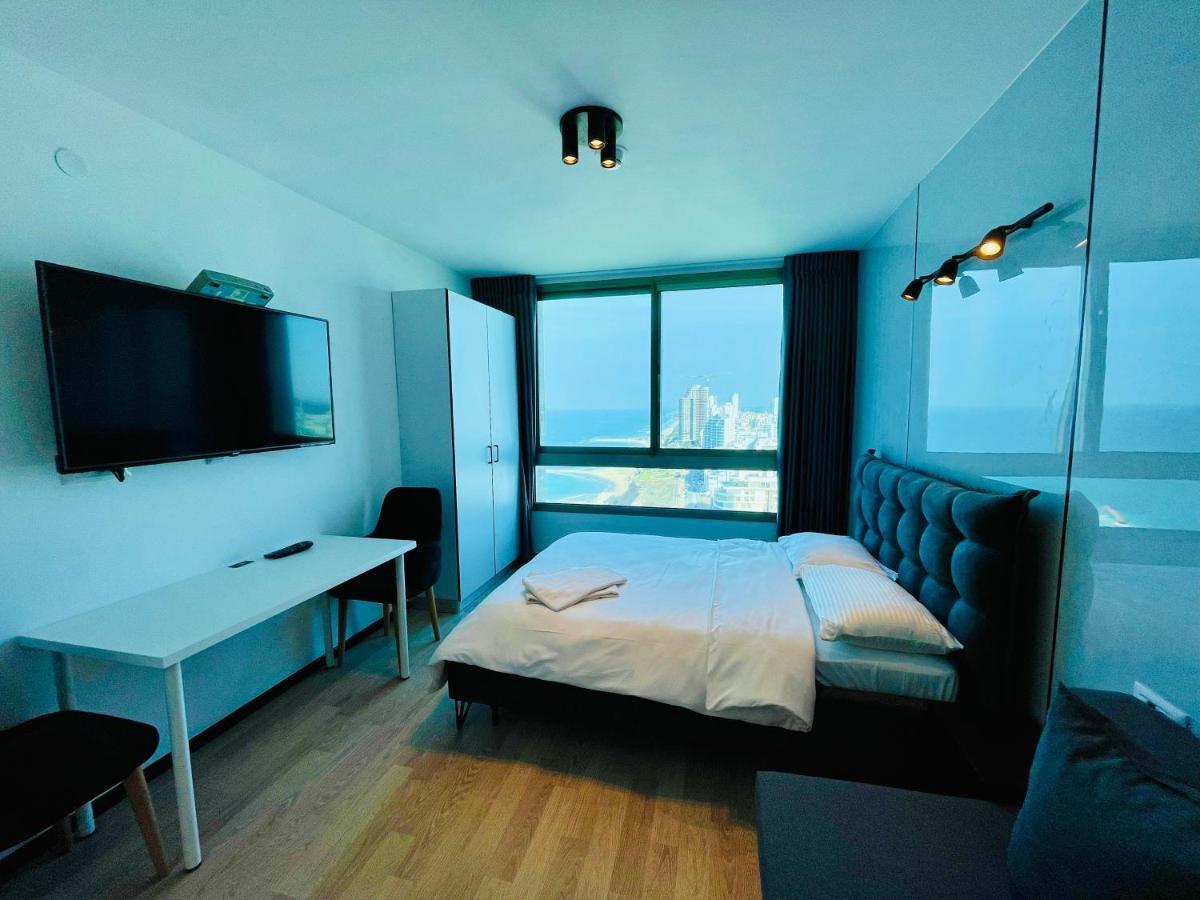 Apartment C Tower *