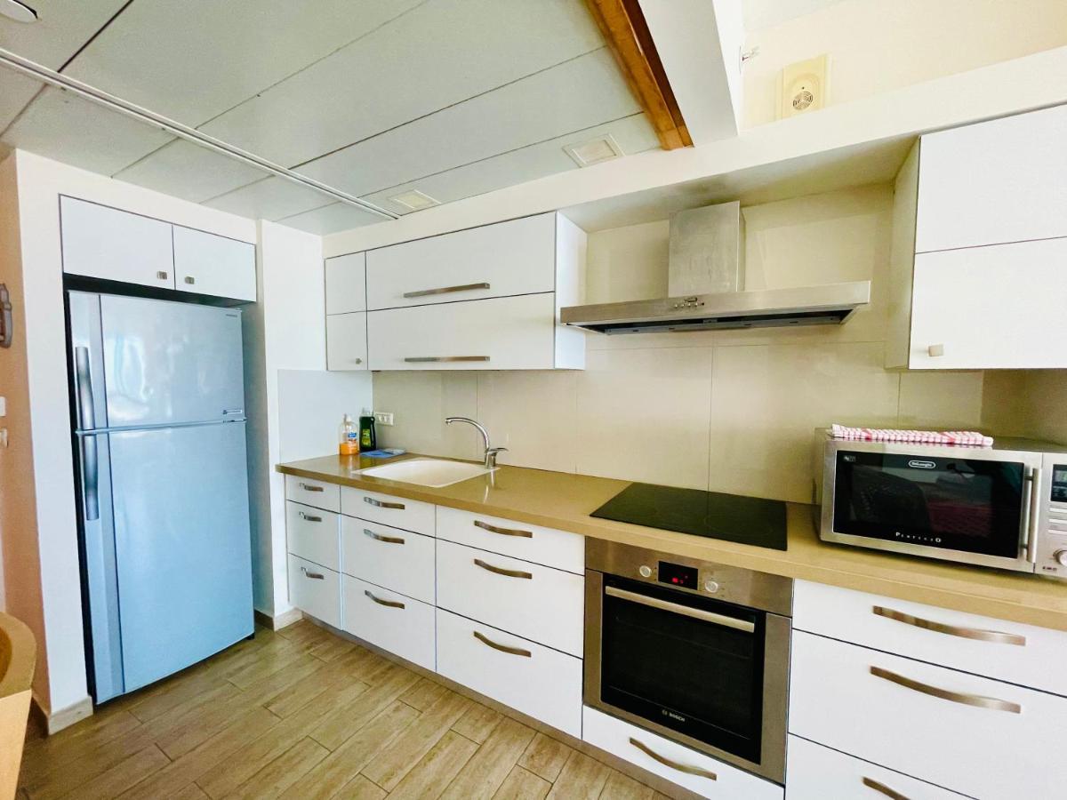 C Tower Apartment Netanya