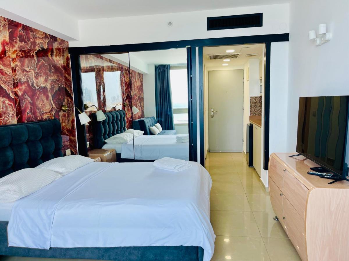 C Tower Apartment Netanya