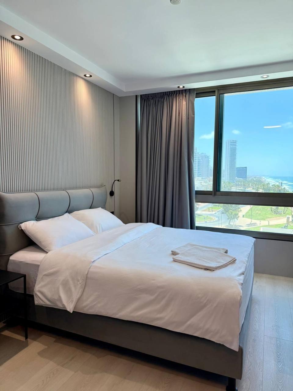 Apartment C Tower *